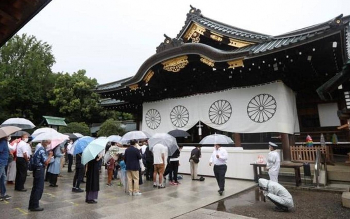 Trung Quốc, Nga lên án việc các thành viên Nội các Nhật Bản tới thăm đền Yasukuni